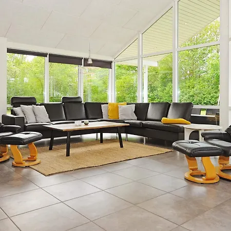 Stylish Retreat By Kvie - By Traum Ansager
